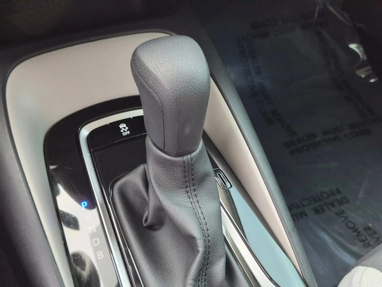 2026 Toyota Corolla LE CVT (Natl) photo 11