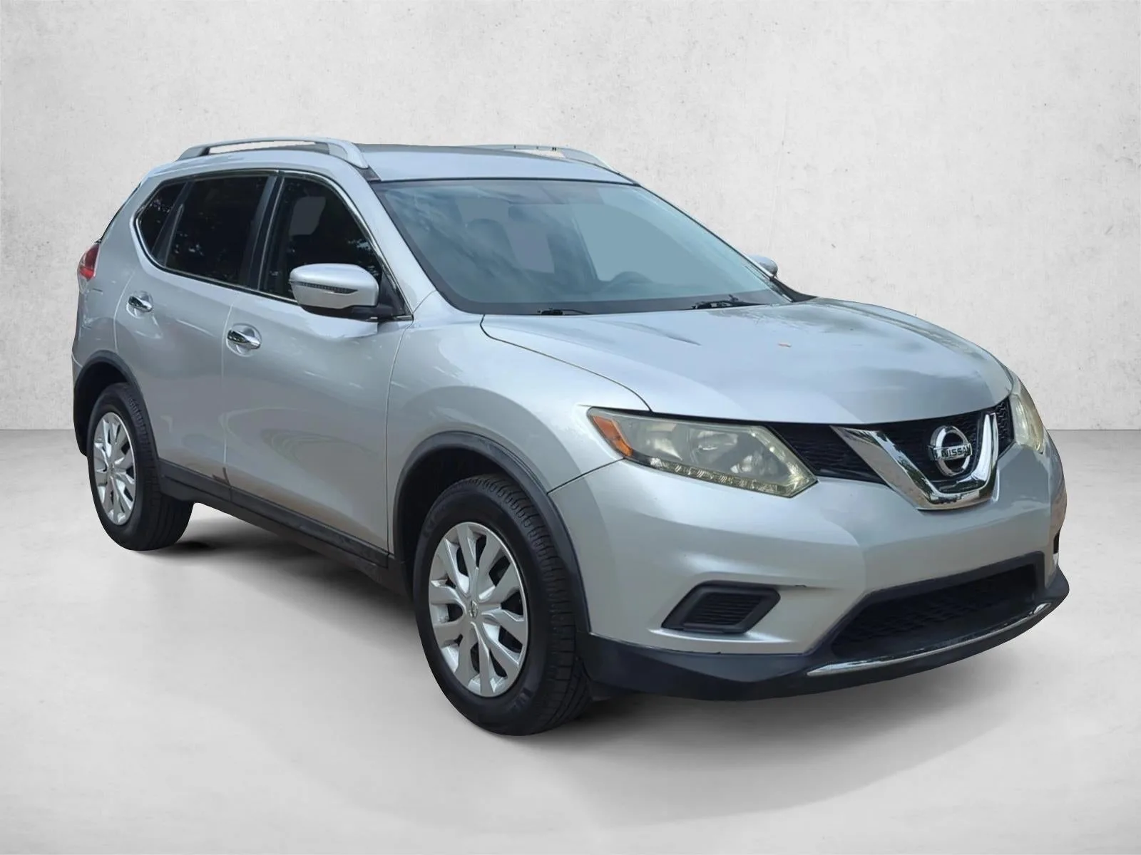2016 Nissan Rogue FWD 4dr S photo 3