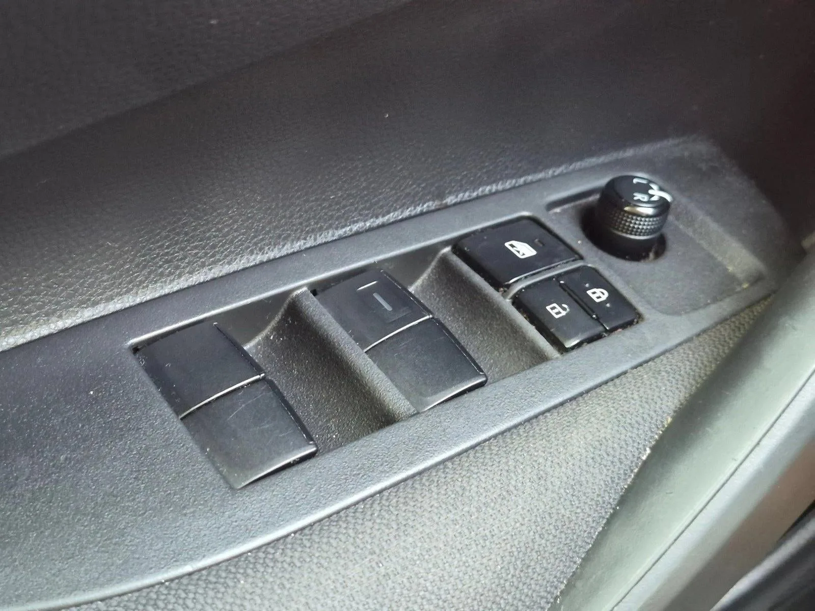 2023 Toyota Corolla Hybrid LE FWD (Natl) photo 12