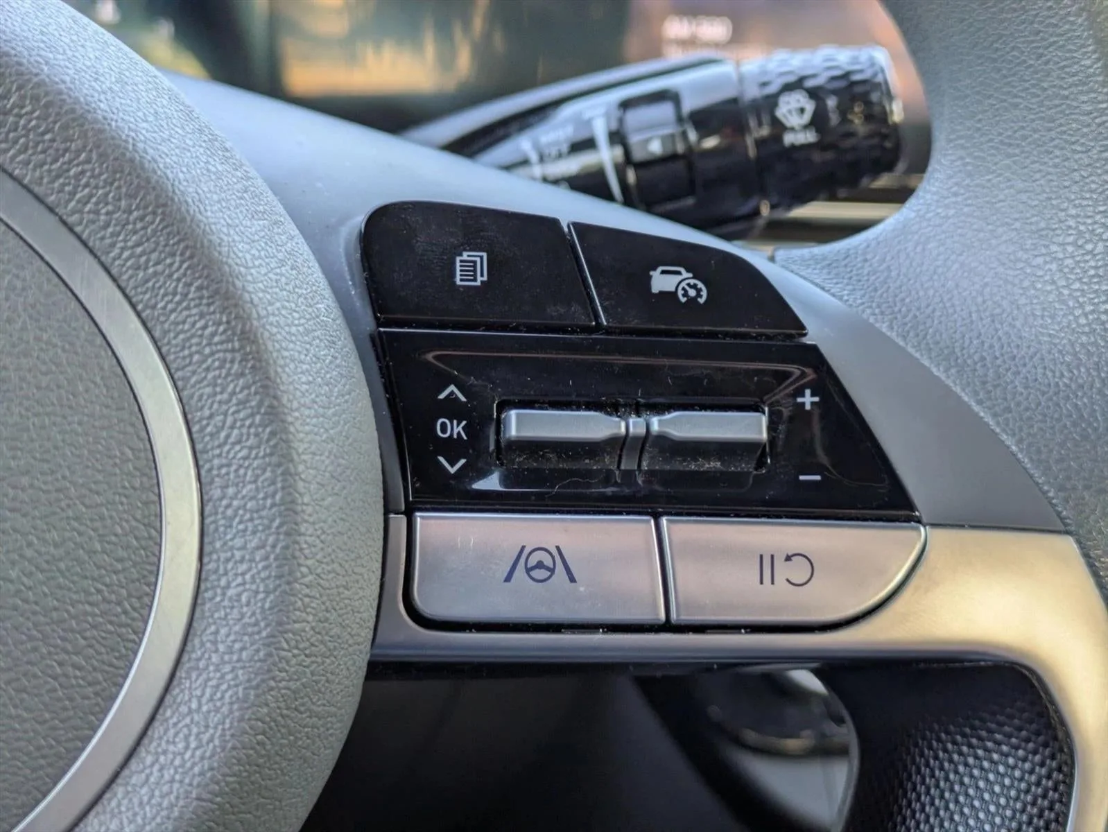 2024 Hyundai ELANTRA SEL IVT photo 6