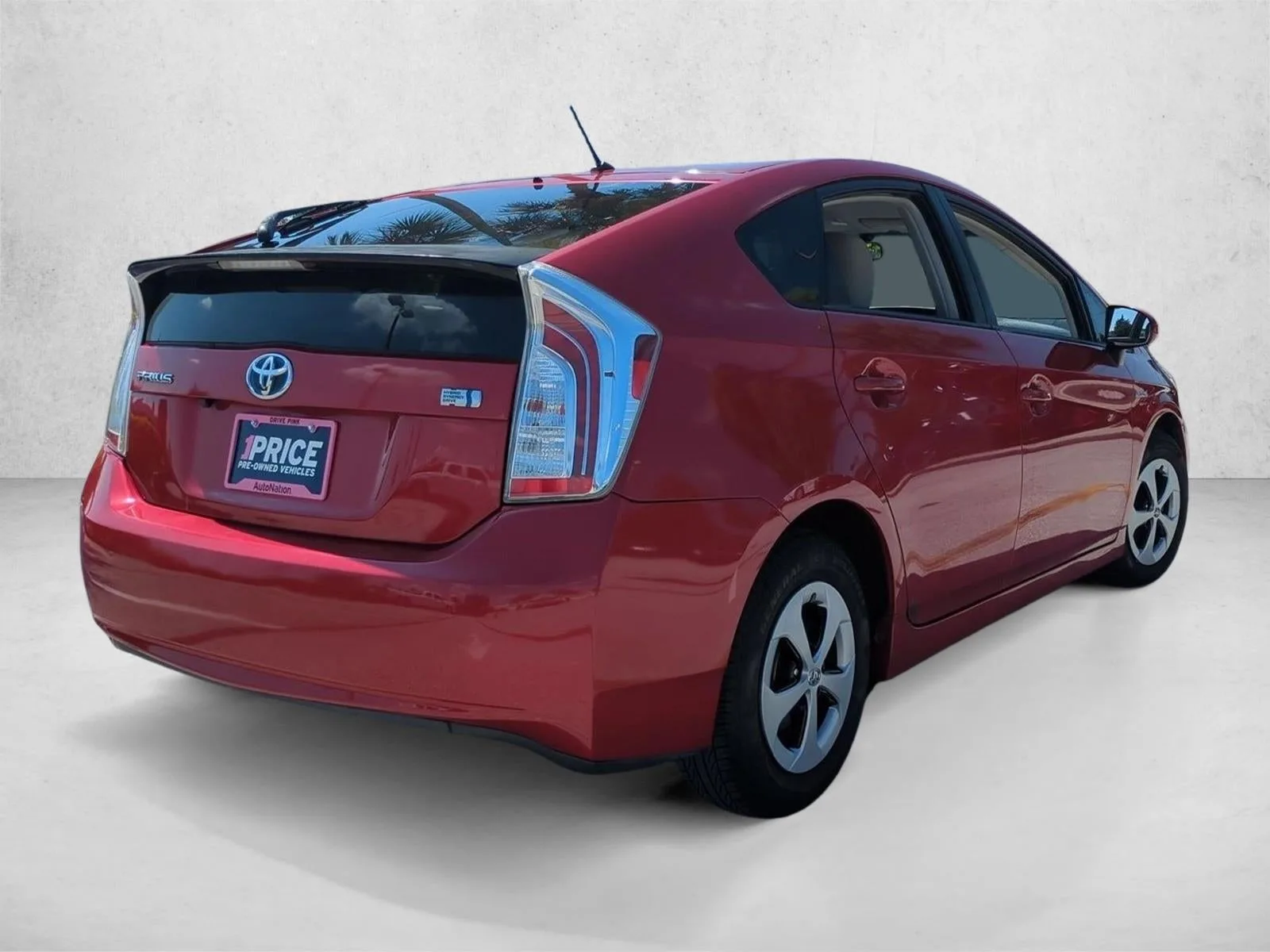 2013 Toyota Prius 5dr HB Two (Natl) photo 5