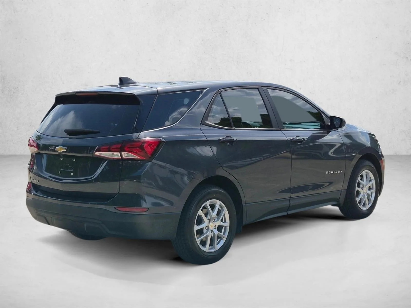 2022 Chevrolet Equinox LS photo 5
