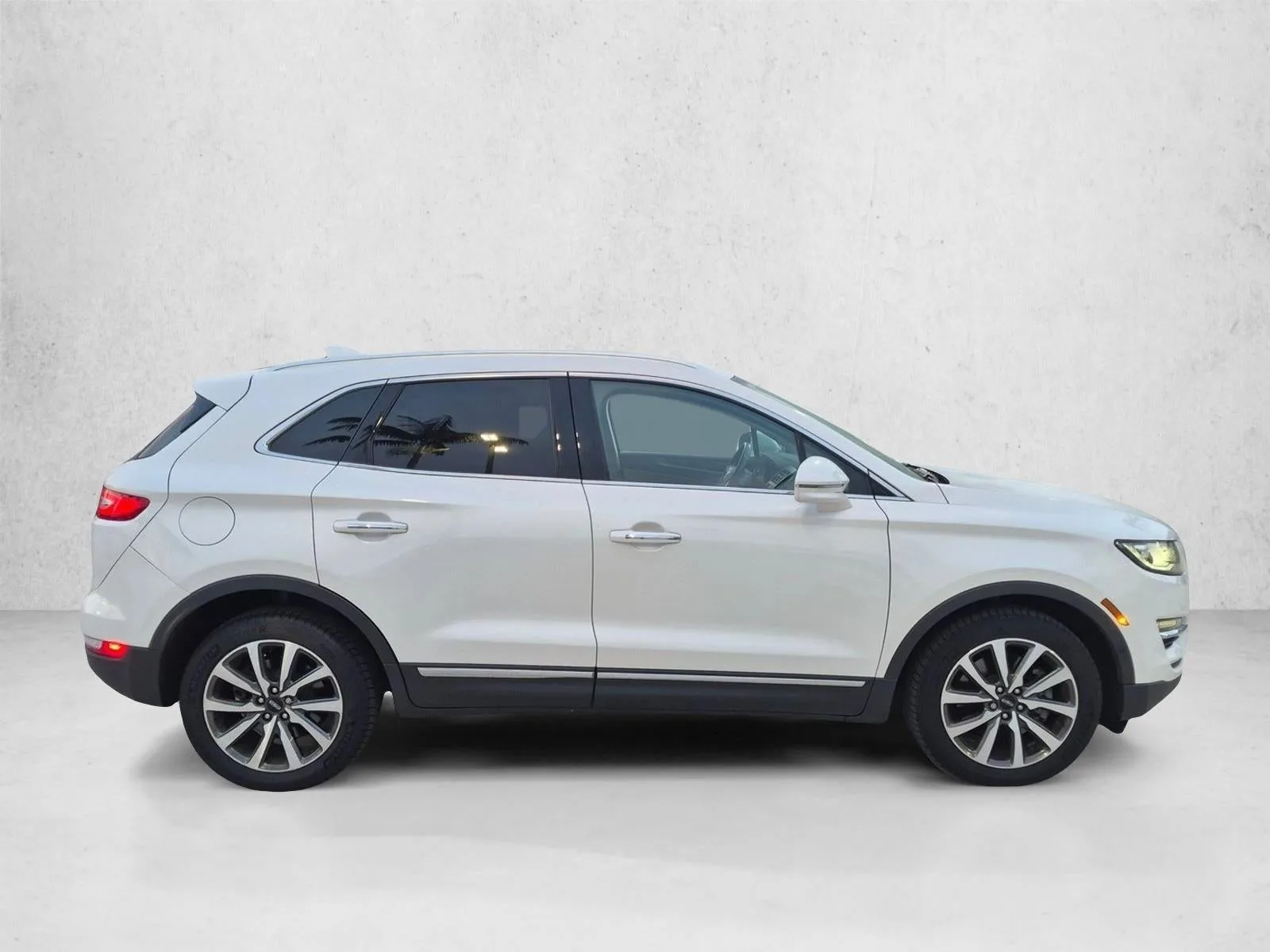 2019 Lincoln MKC Reserve AWD photo 4
