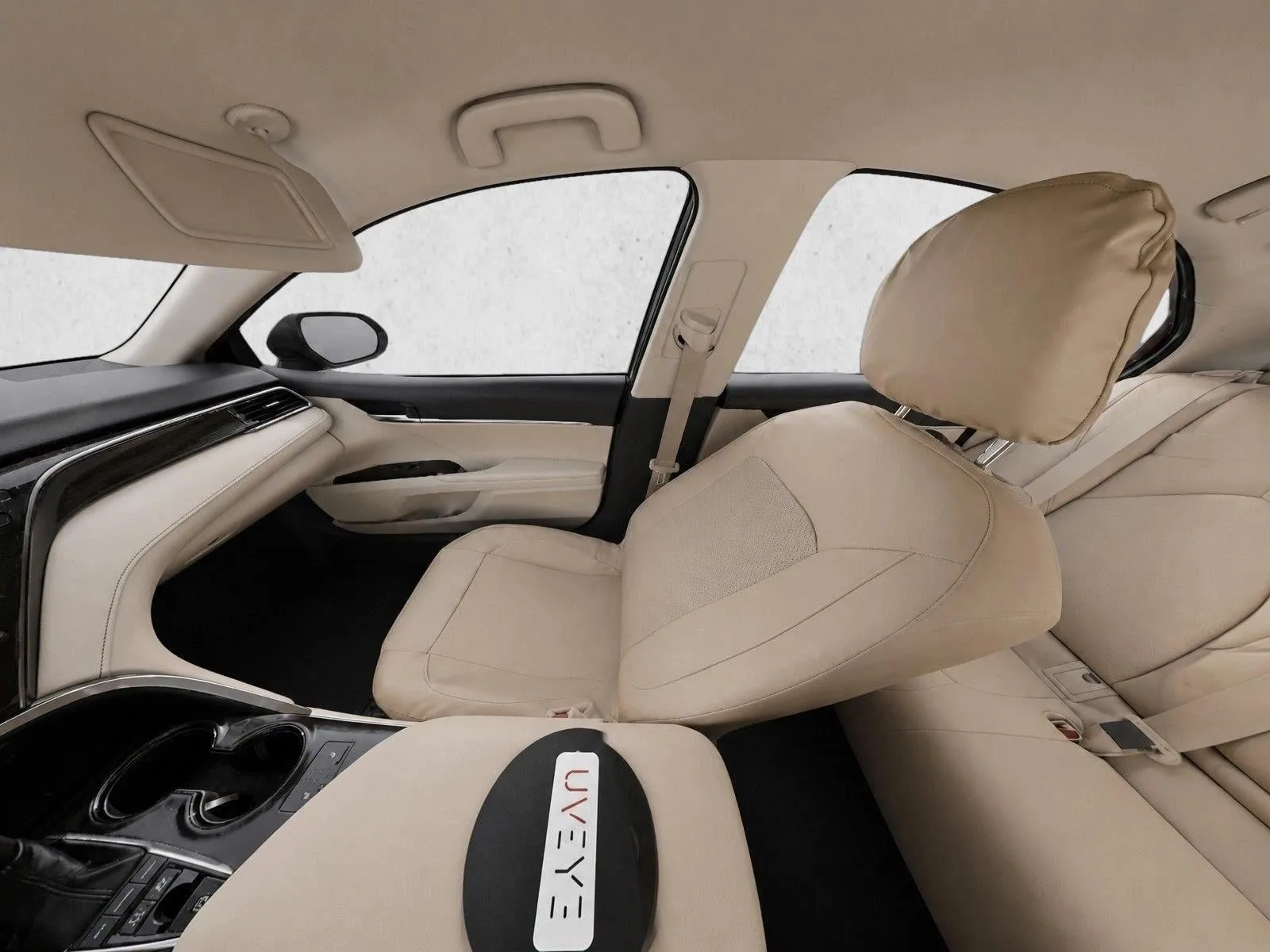 2019 Toyota Camry Hybrid LE CVT (Natl) photo 11