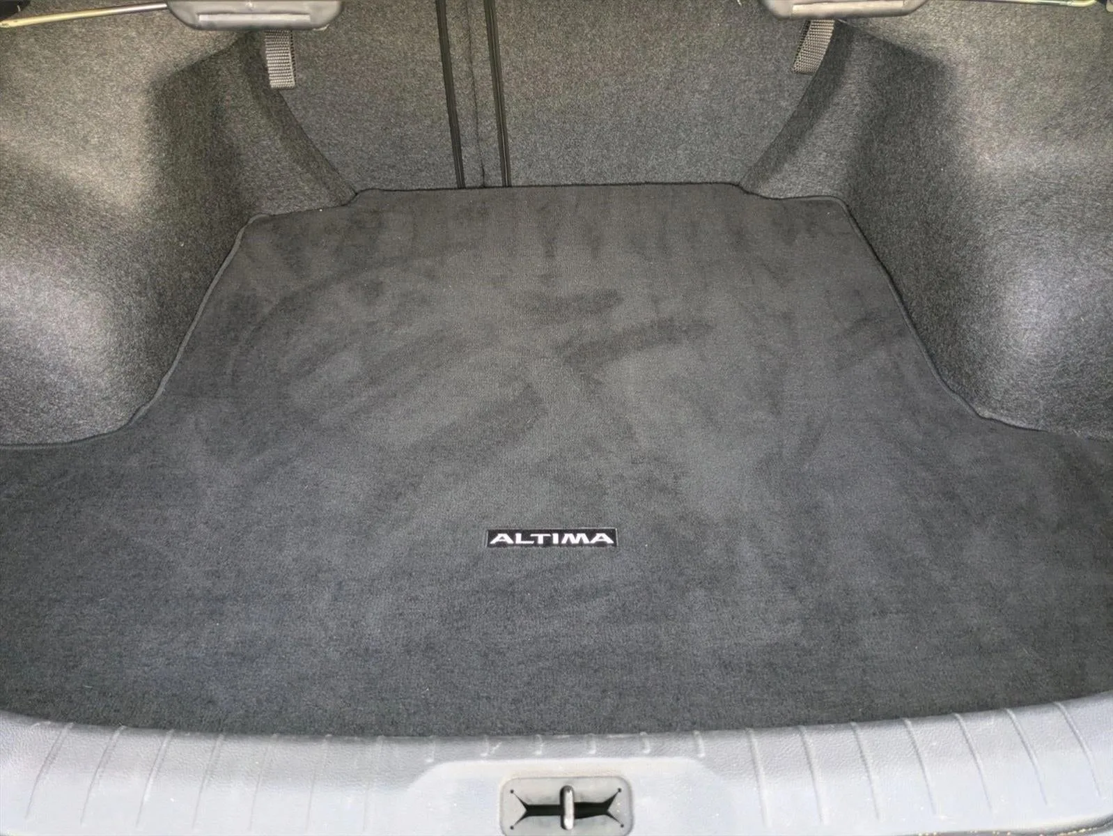 2022 Nissan Altima 2.0 SR Sedan photo 6
