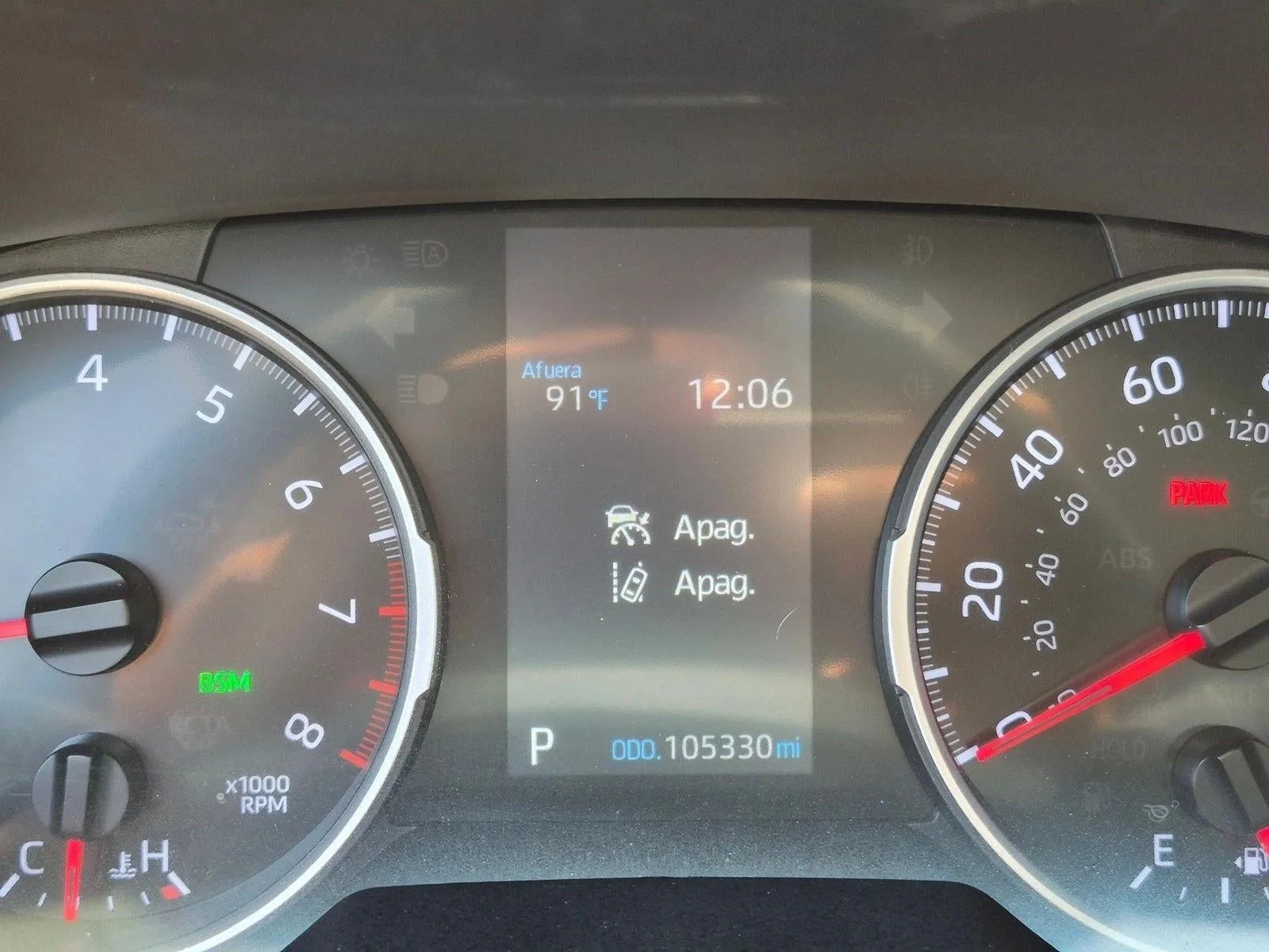 2022 Toyota RAV4 XLE FWD (GS) photo 10