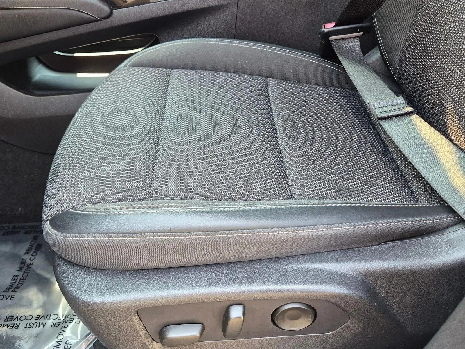 2021 Buick Envision FWD 4dr Preferred photo 11