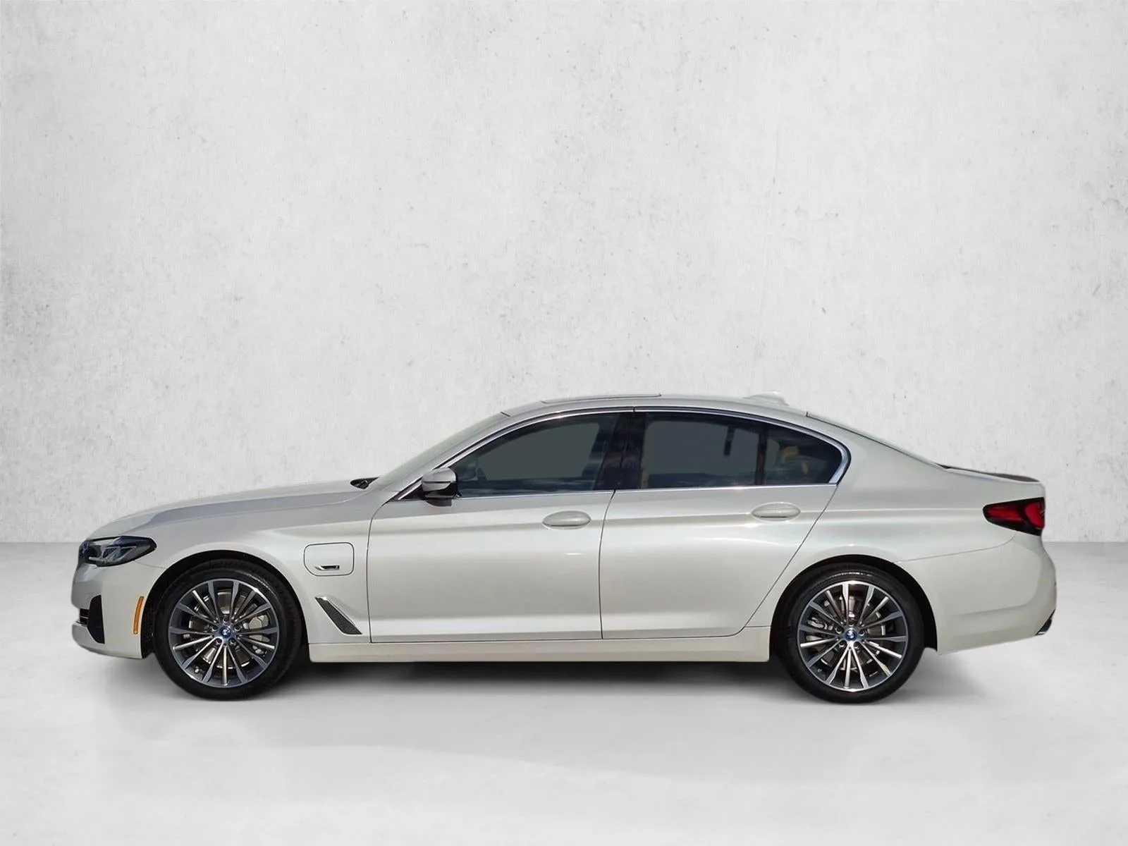 2023 BMW 530e xDrive photo 8