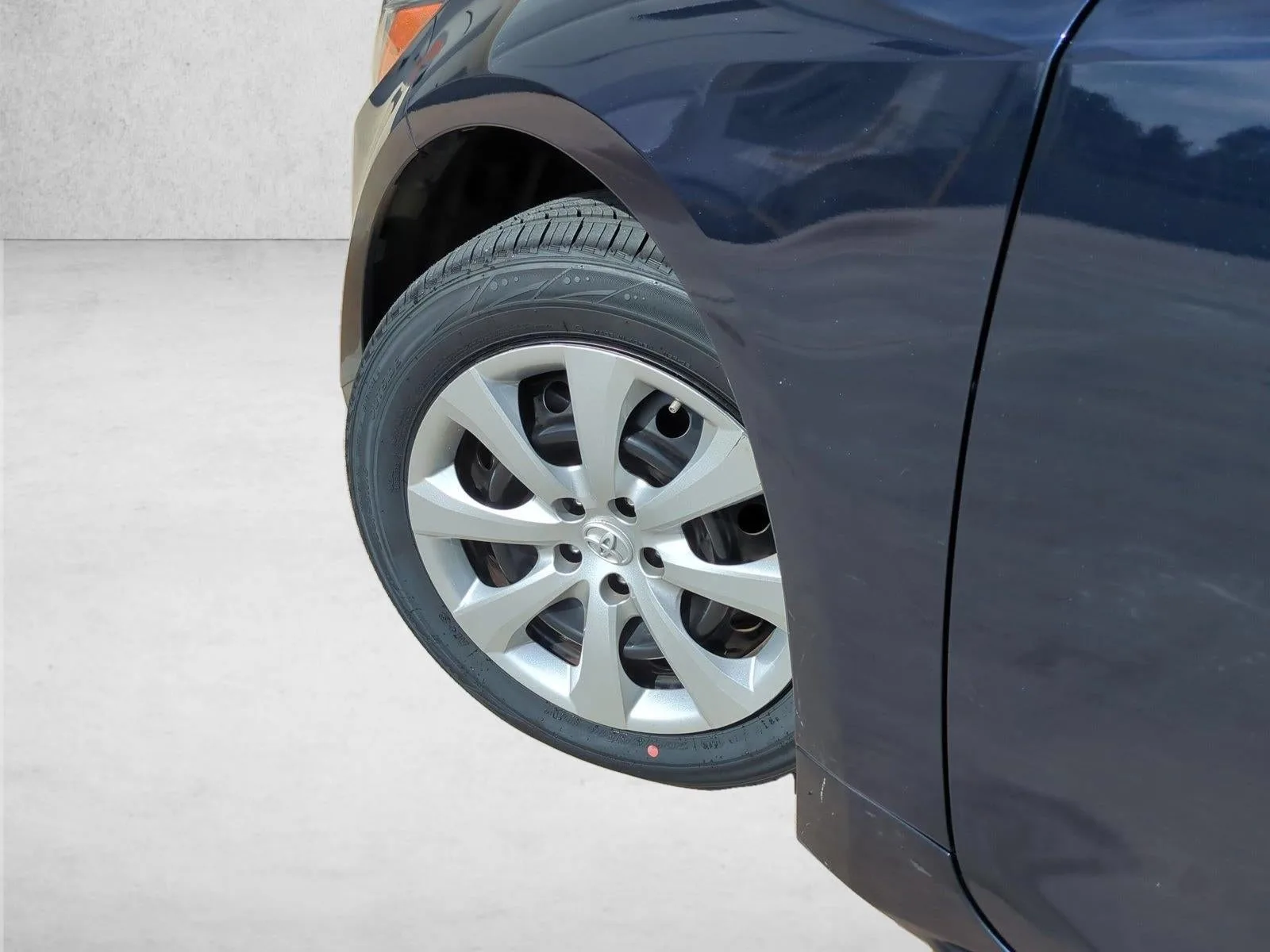 2023 Toyota Corolla LE CVT (Natl) photo 10