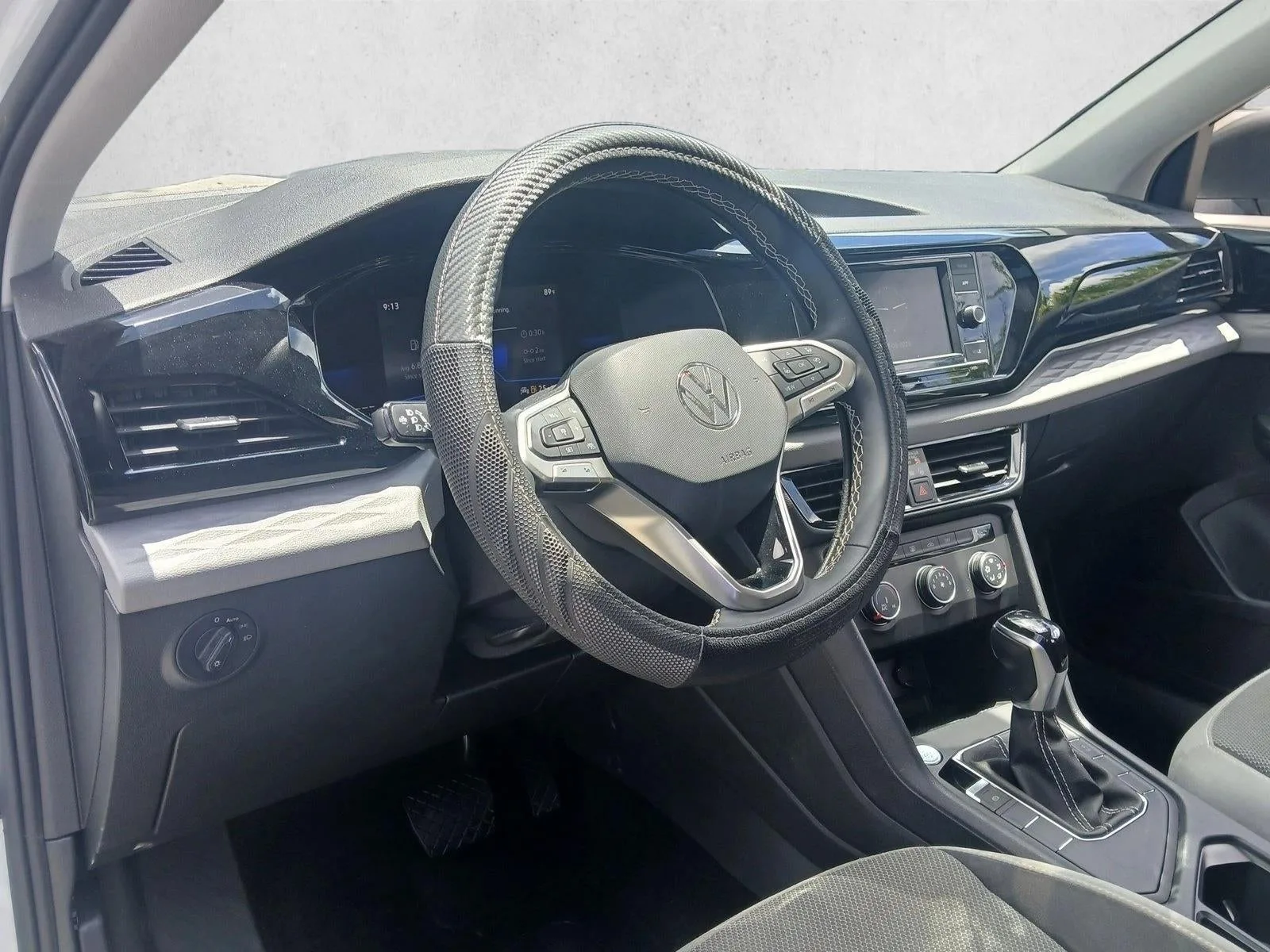 2022 Volkswagen Taos S FWD photo 7