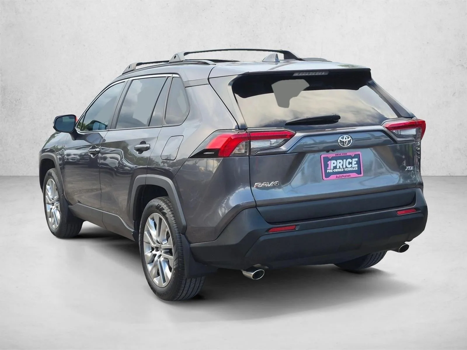 2024 Toyota RAV4 XLE Premium photo 8