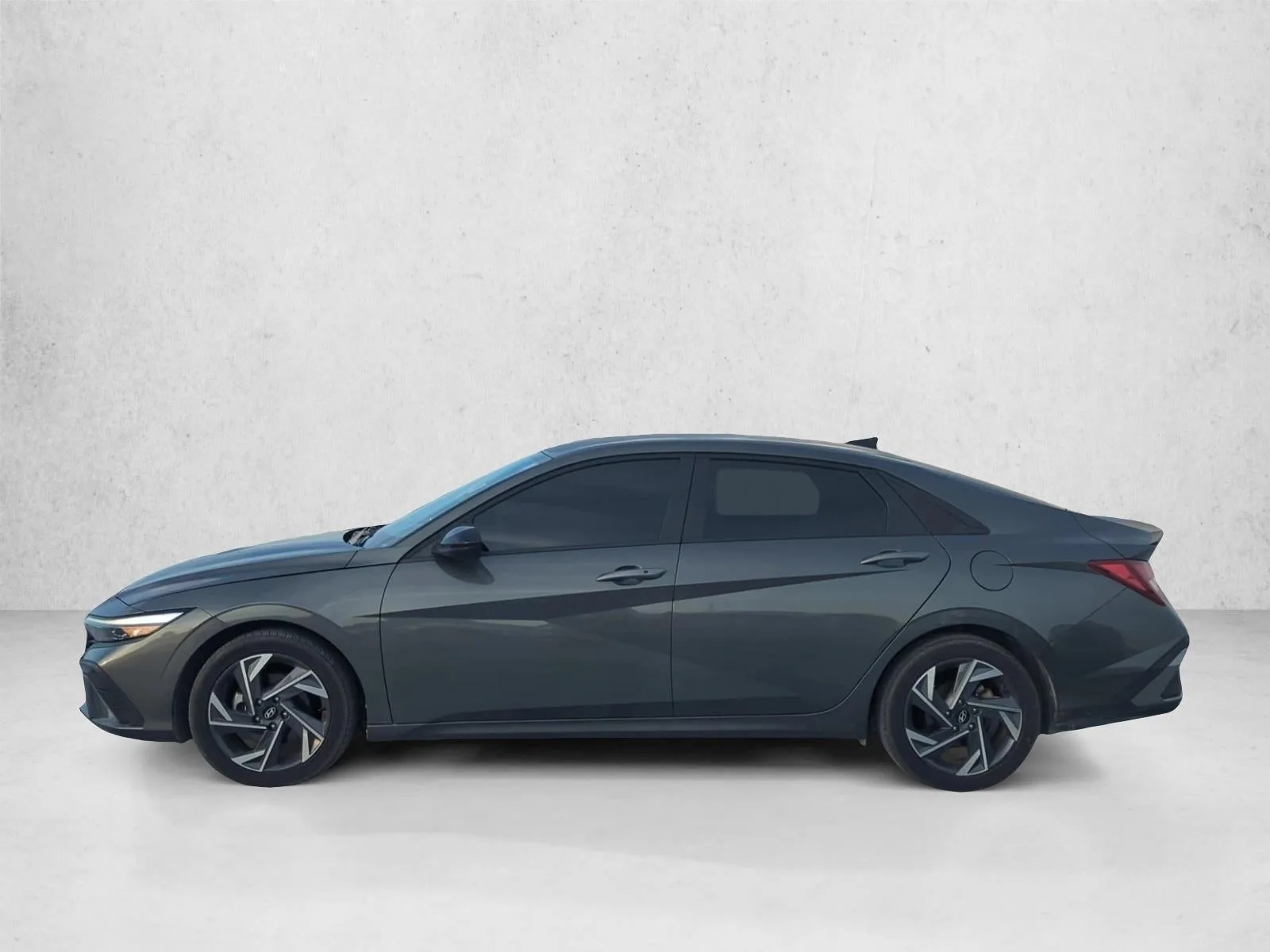 2025 Hyundai ELANTRA SEL Sport IVT photo 5