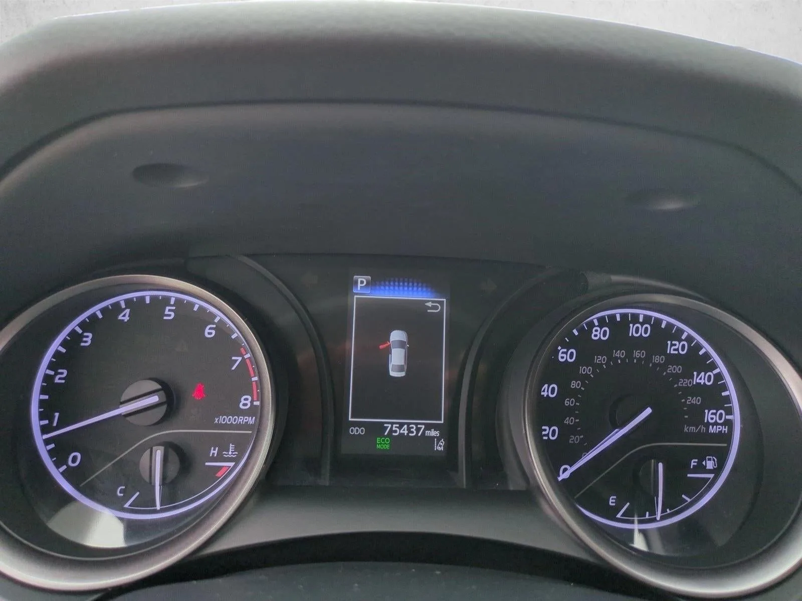 2023 Toyota Camry SE Auto (SE) photo 11