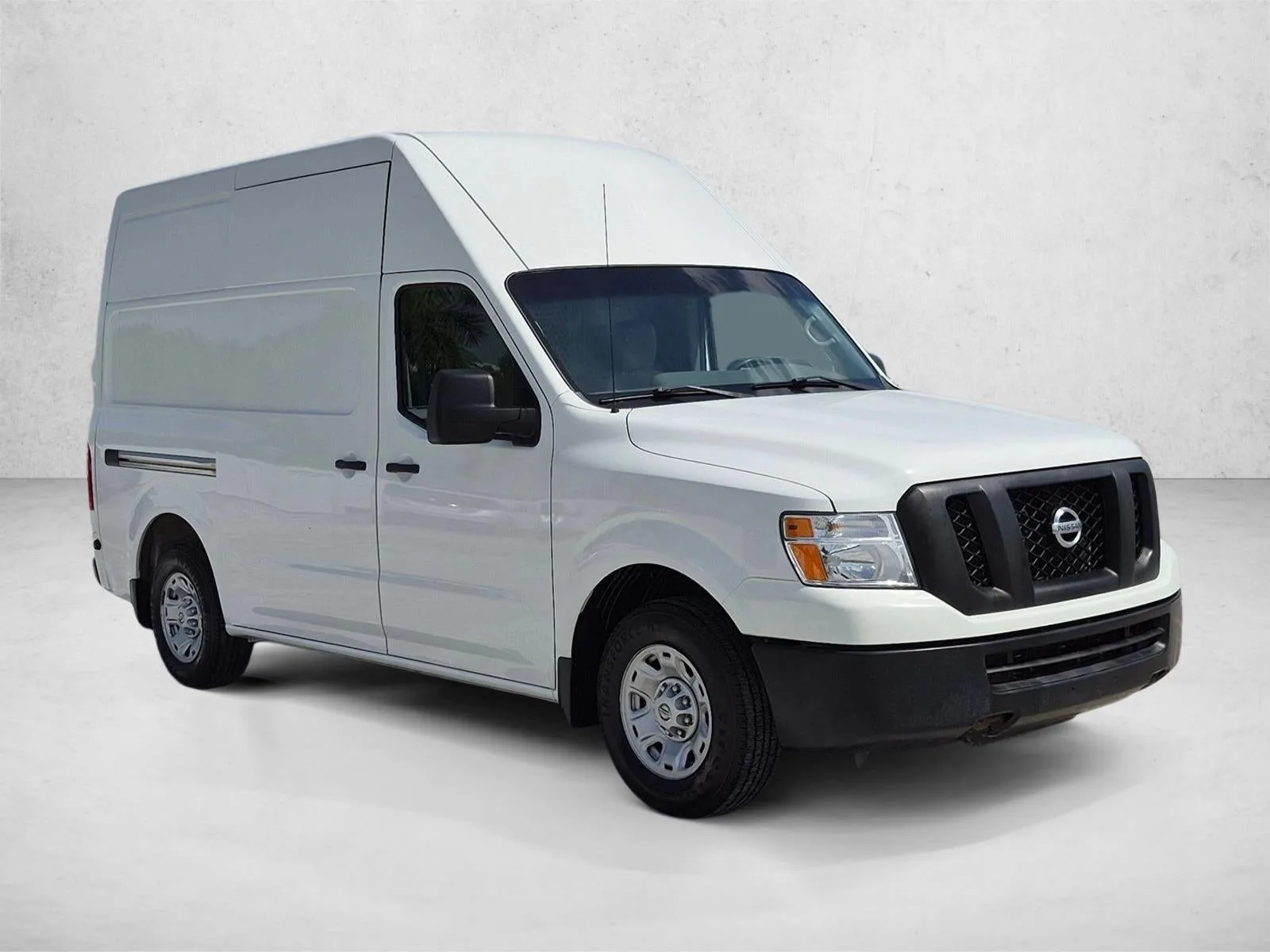 2020 Nissan NV Cargo High Roof V6 SV photo 3