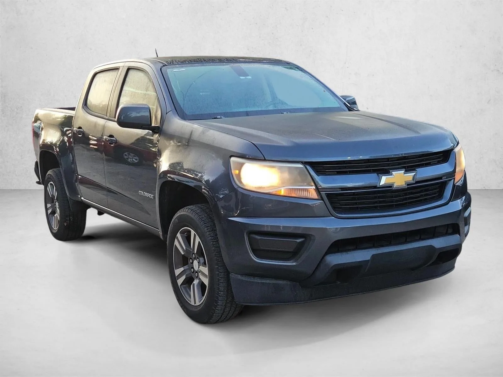 2017 Chevrolet Colorado 2WD WT photo 3