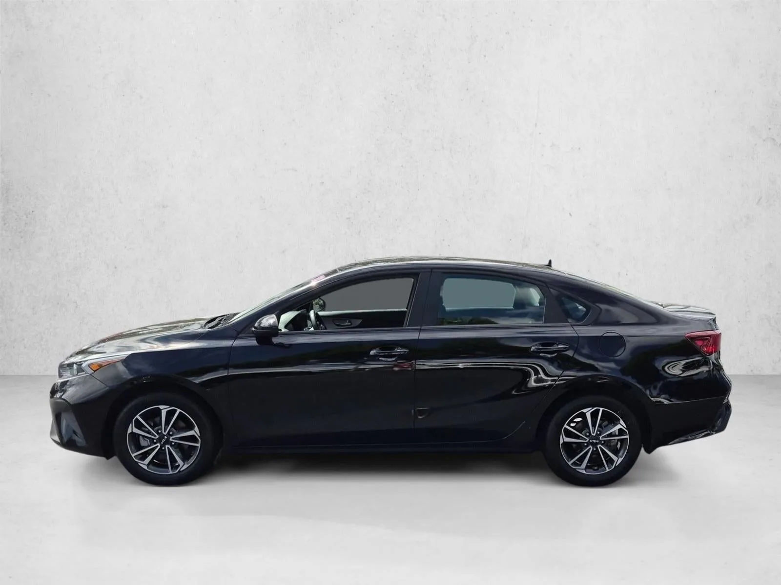 2024 Kia Forte LXS photo 9