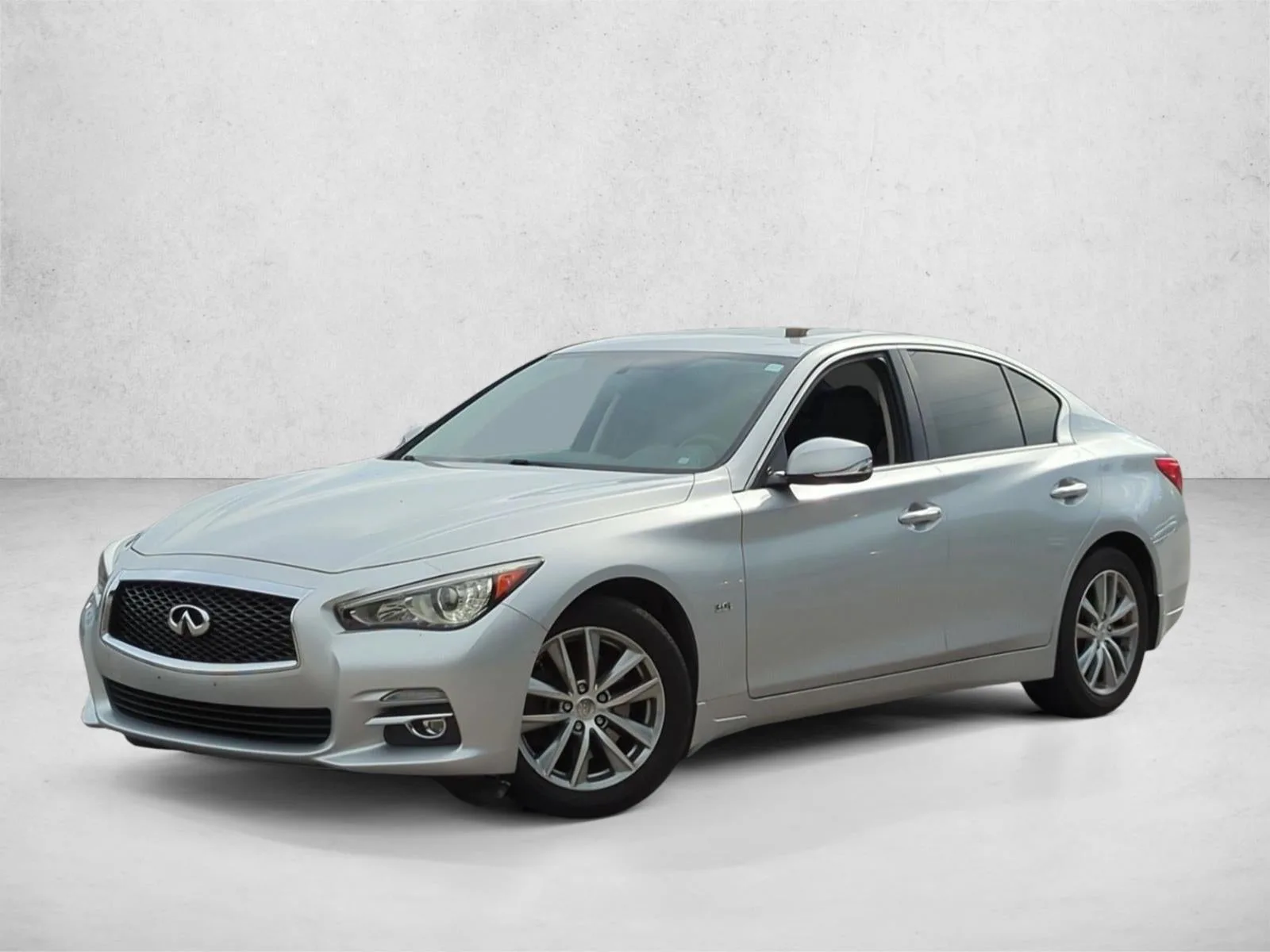 2016 INFINITI Q50