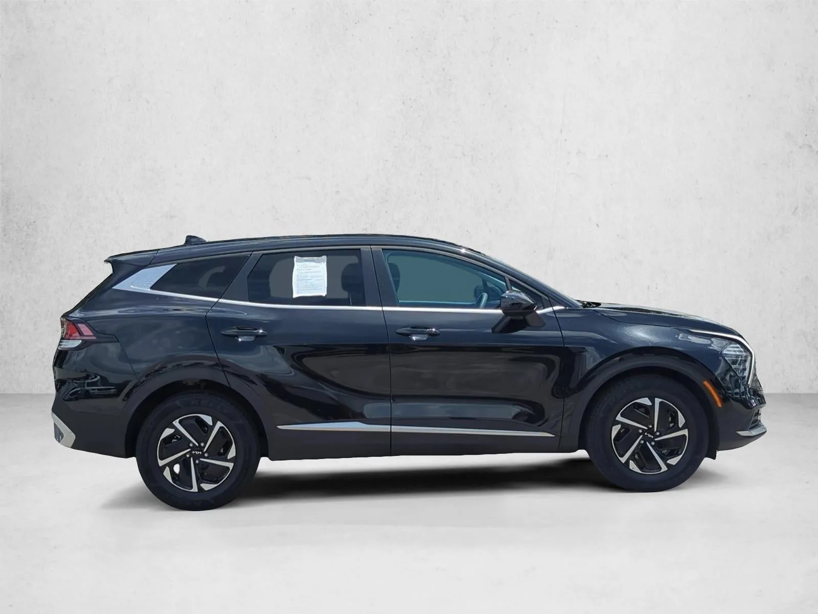 2024 Kia Sportage Hybrid LX FWD photo 4