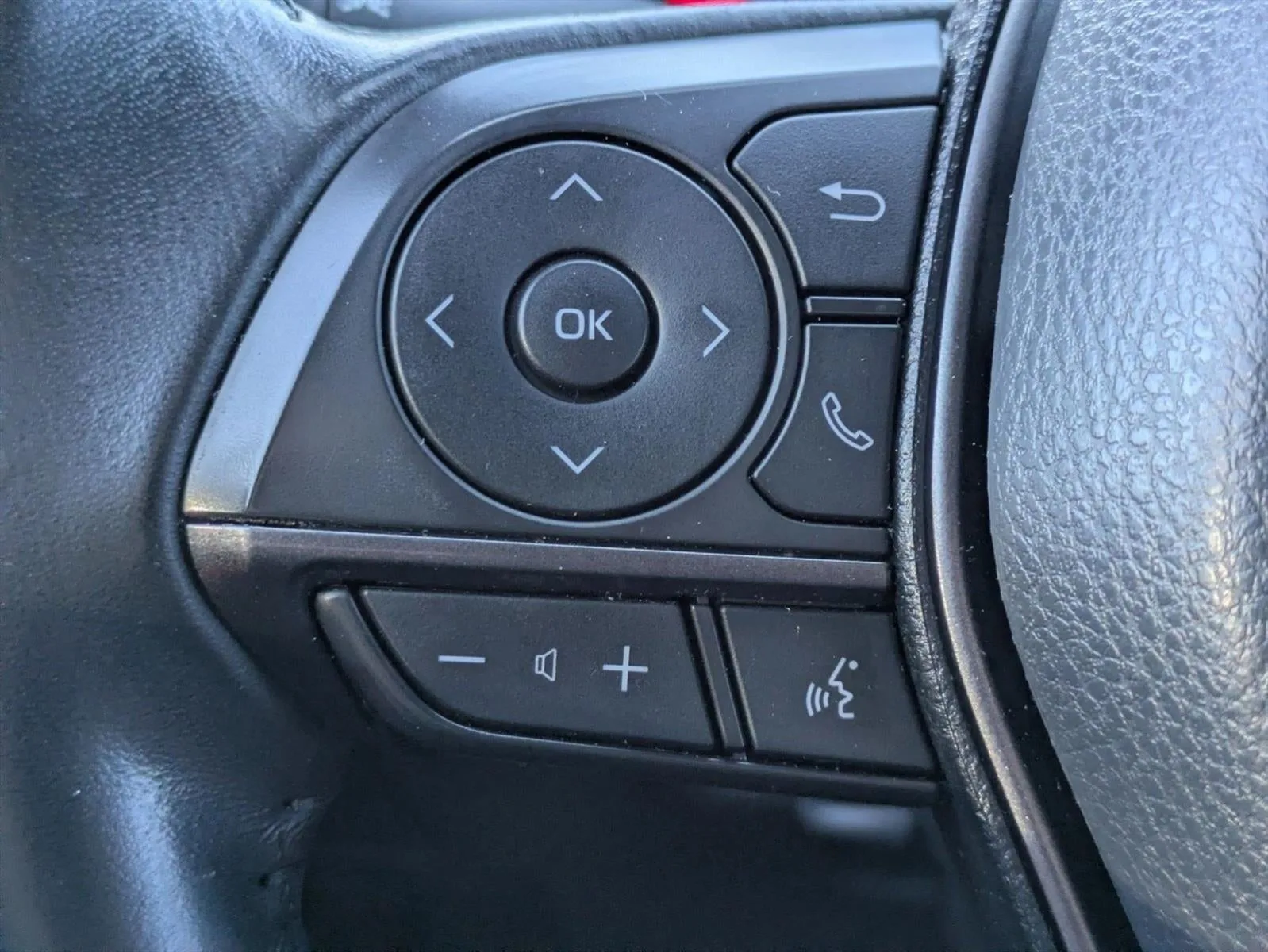 2021 Toyota Camry XSE Auto (Natl) photo 5