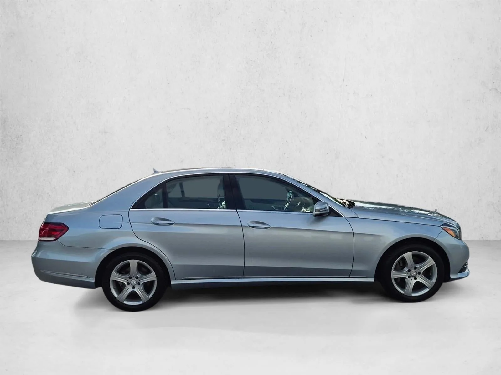 2014 Mercedes-Benz E-Class E 350 Sport photo 4