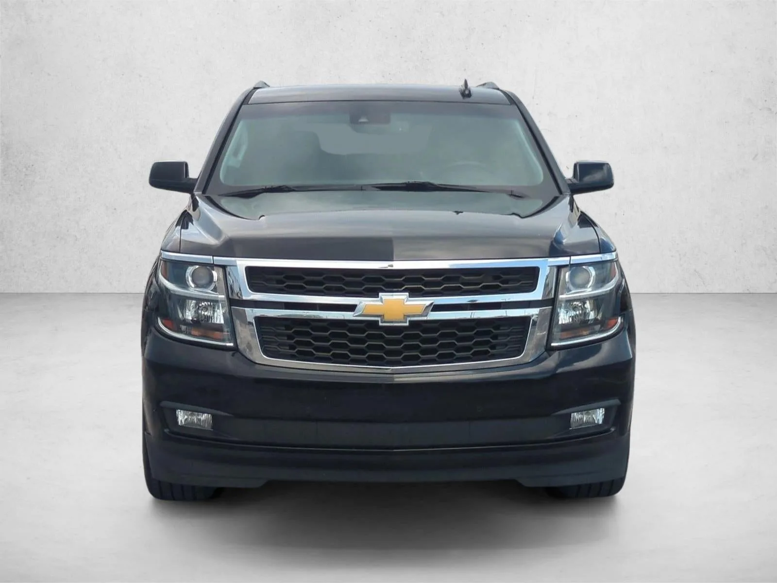 2015 Chevrolet Tahoe LT photo 2