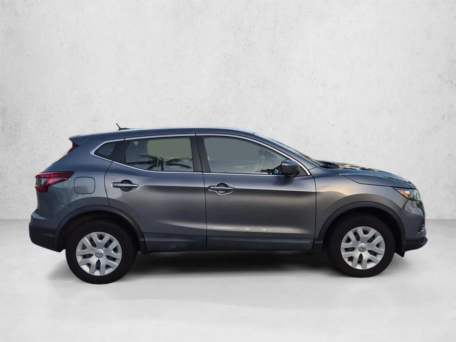 2020 Nissan Rogue Sport AWD S photo 4