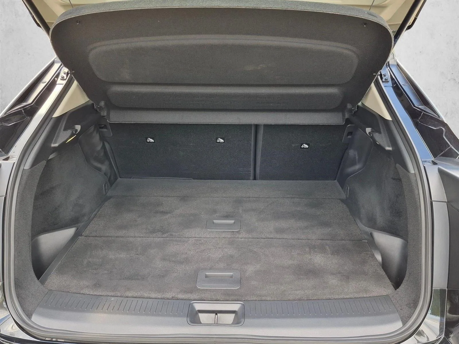 2023 Nissan ARIYA ENGAGE FWD photo 6