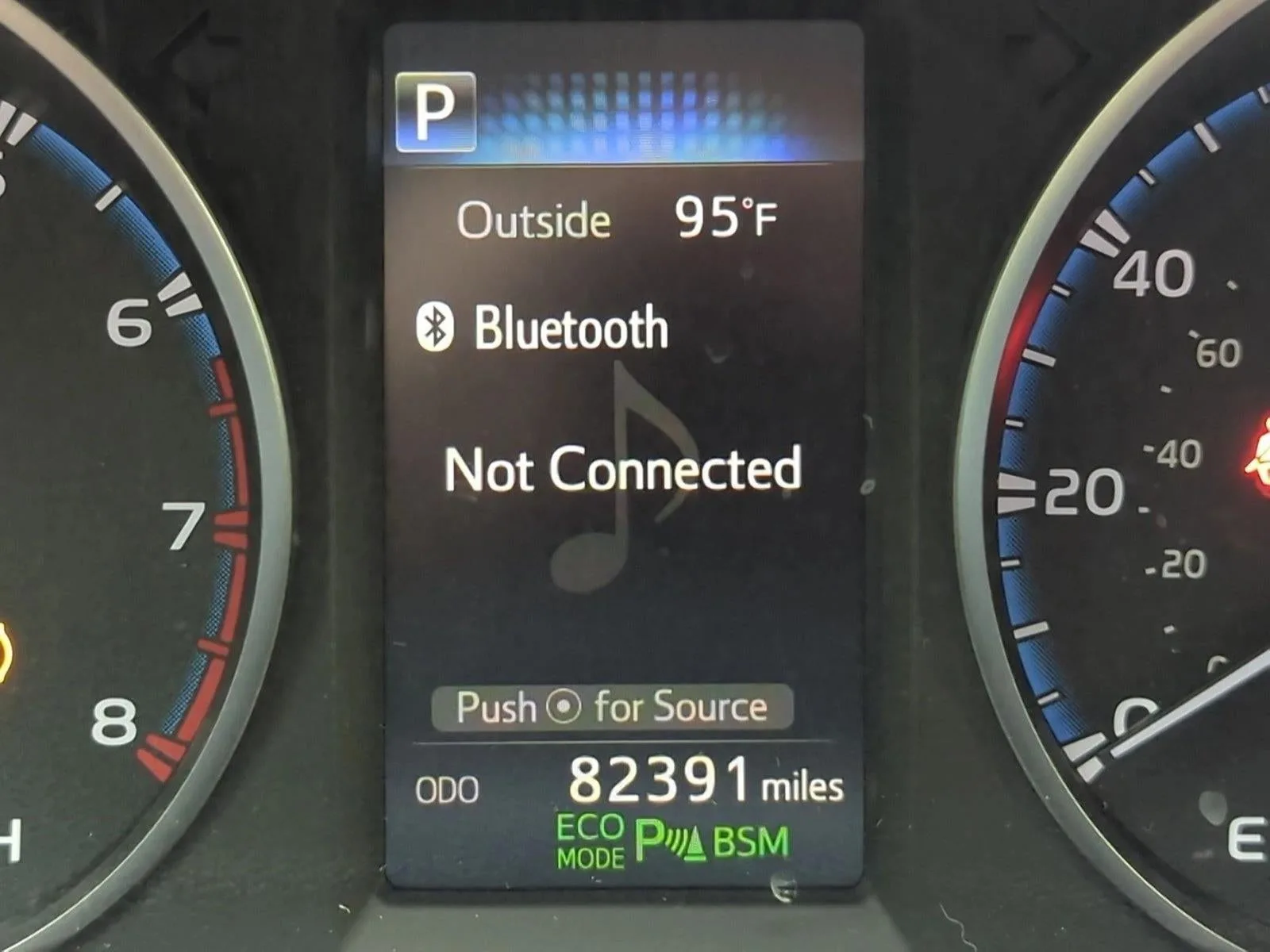 2018 Toyota RAV4 XLE FWD (GS) photo 10