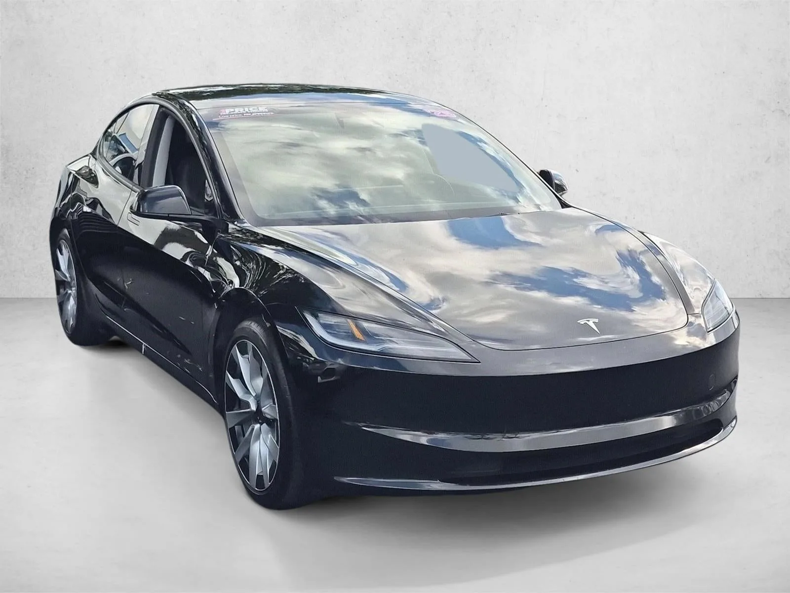 2025 Tesla Model 3 Long Range photo 3