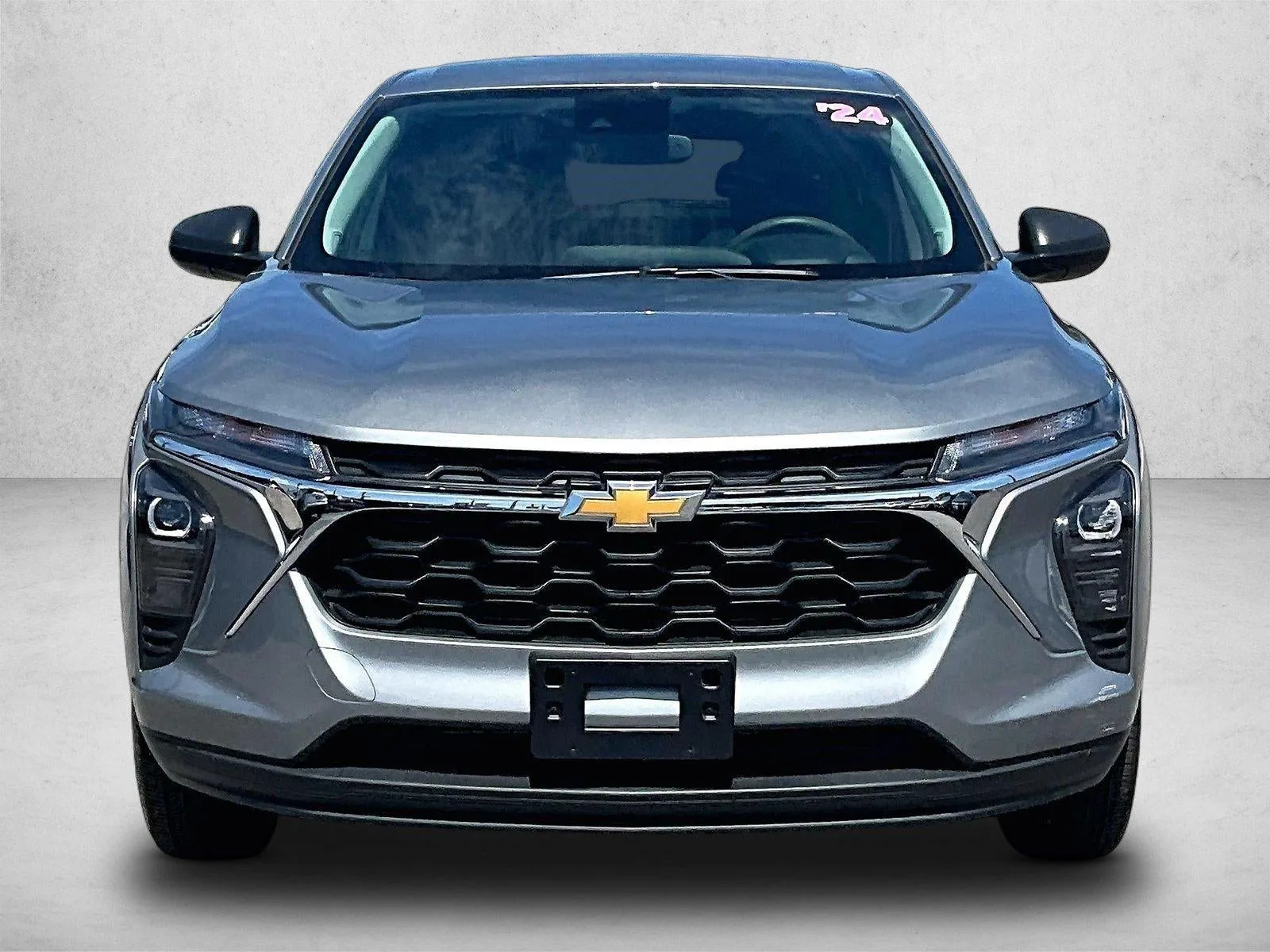 2024 Chevrolet Trax LS photo 2
