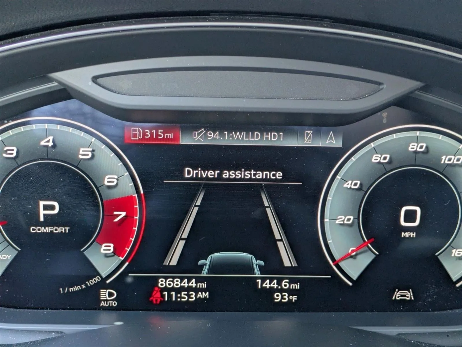 2021 Audi Q7 Premium Plus 55 TFSI quattro photo 11