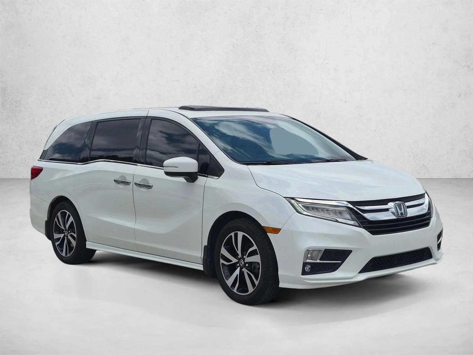 2019 Honda Odyssey Elite Auto photo 3