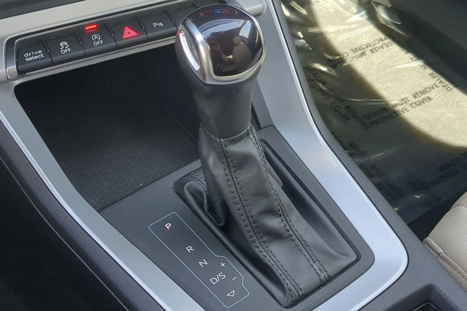 2022 Audi Q3 Premium 40 TFSI quattro photo 12