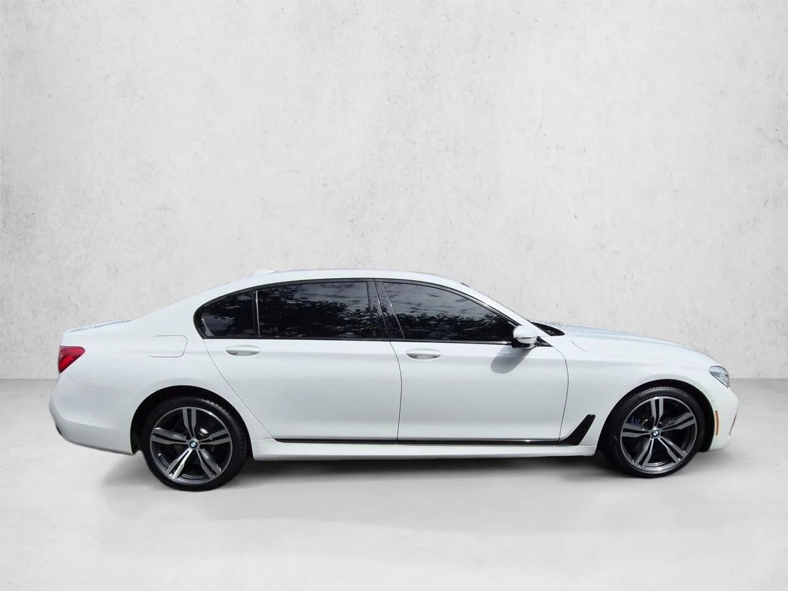 2019 BMW 750i 750i photo 4