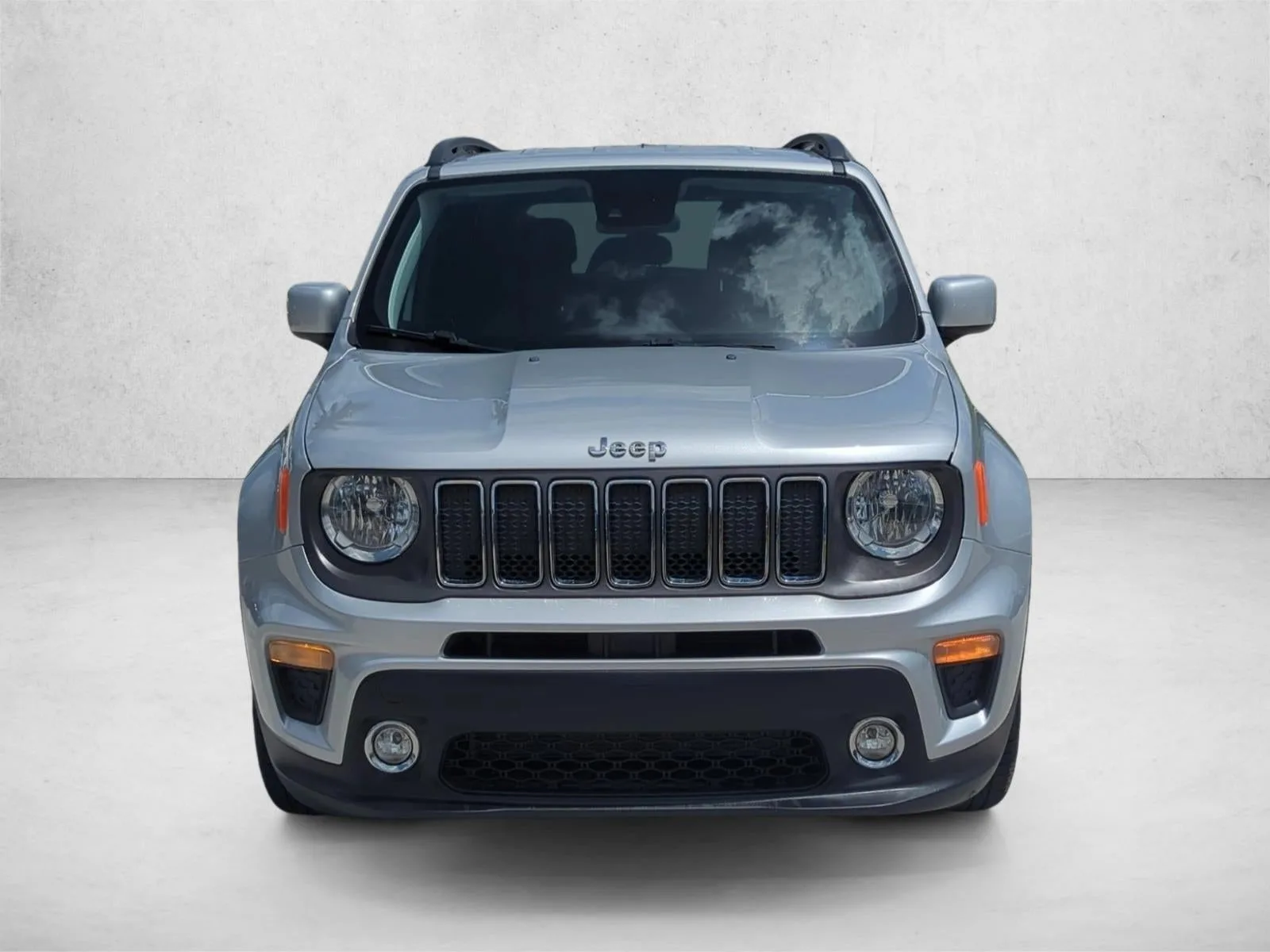 2021 Jeep Renegade Latitude FWD photo 2