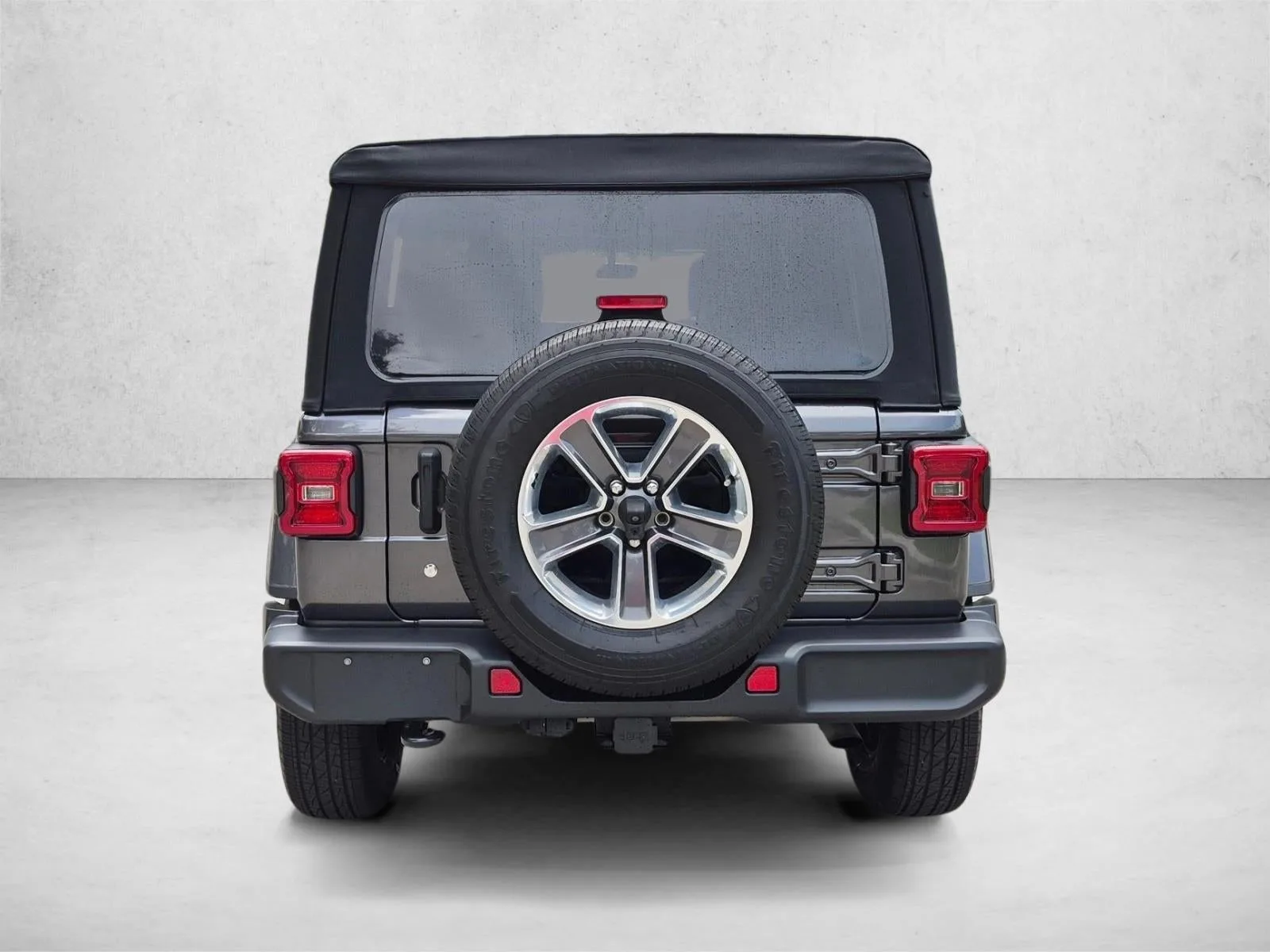 2018 Jeep Wrangler Unlimited Sahara 4x4 photo 6