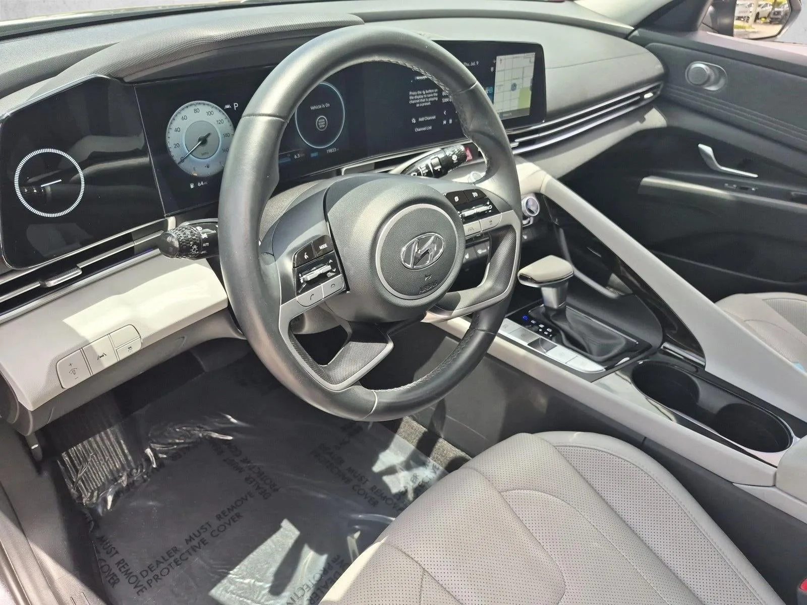 2023 Hyundai ELANTRA Limited IVT photo 10