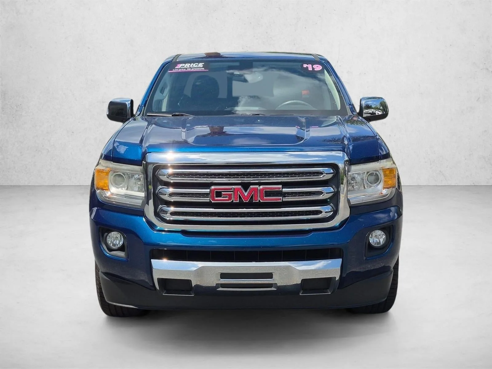 2019 GMC Canyon Crew Cab Short Box 2-Wheel Drive SLT photo 2