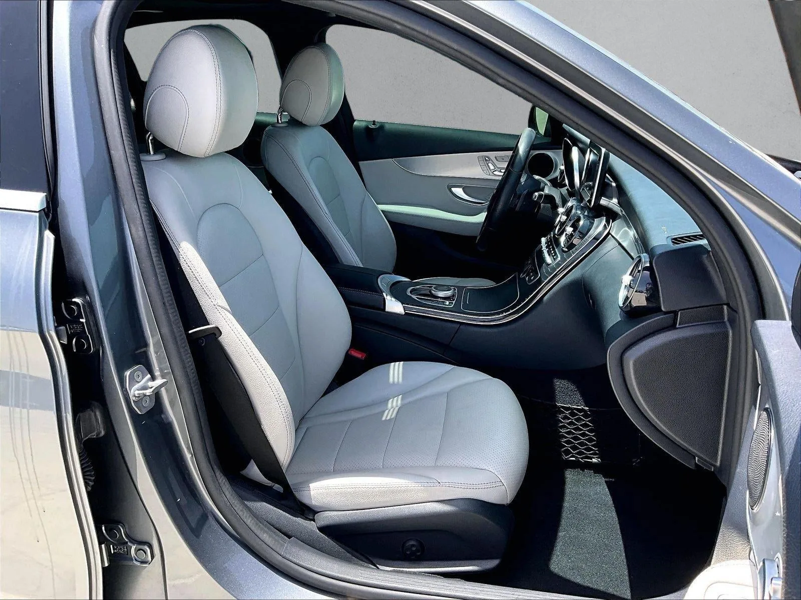 2018 Mercedes-Benz C-Class C 300 Sedan photo 9