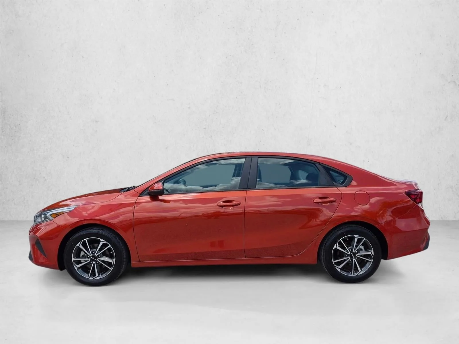 2022 Kia Forte LXS IVT photo 9