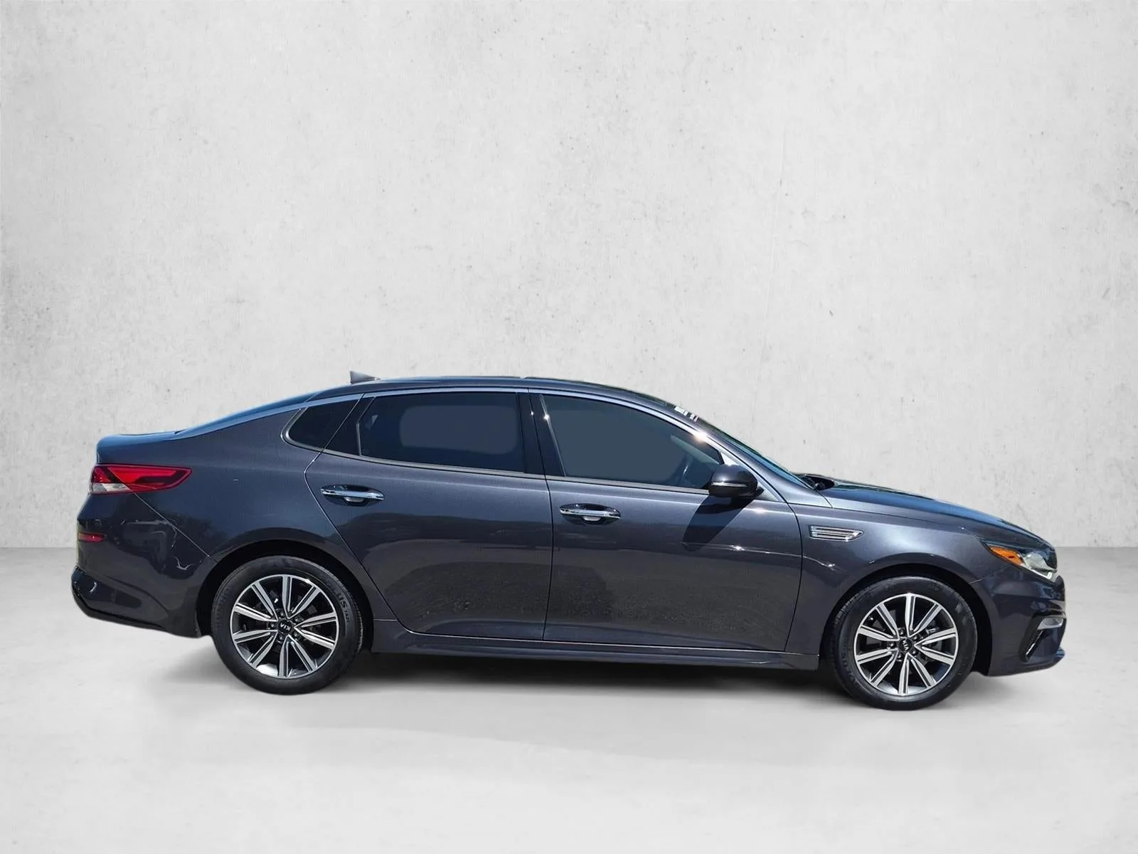 2019 Kia Optima EX DCT photo 4