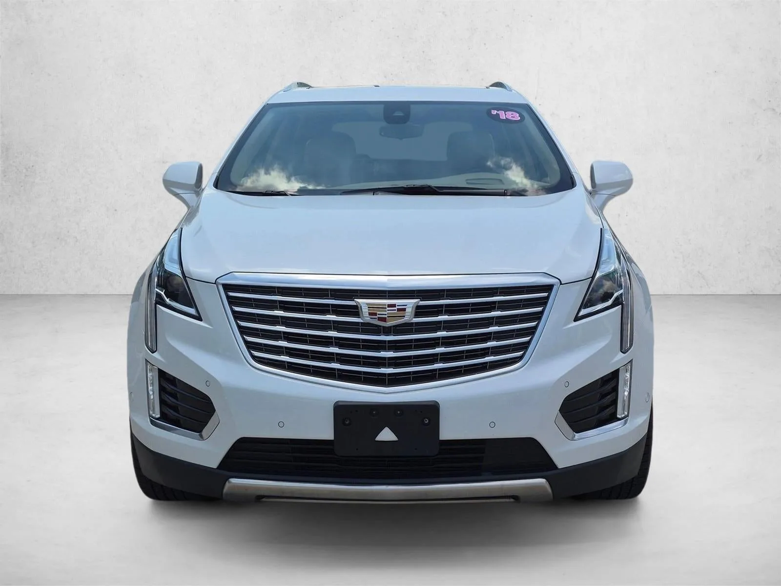 2018 Cadillac XT5 AWD 4dr Platinum photo 2