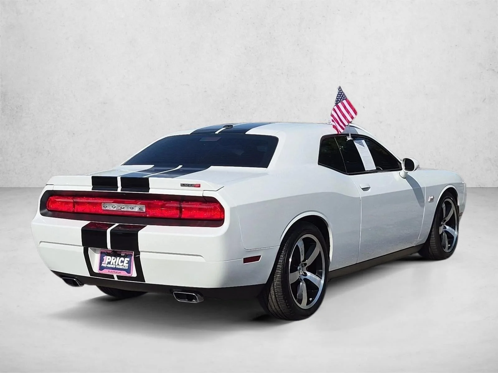 2012 Dodge Challenger SRT8 392 photo 5