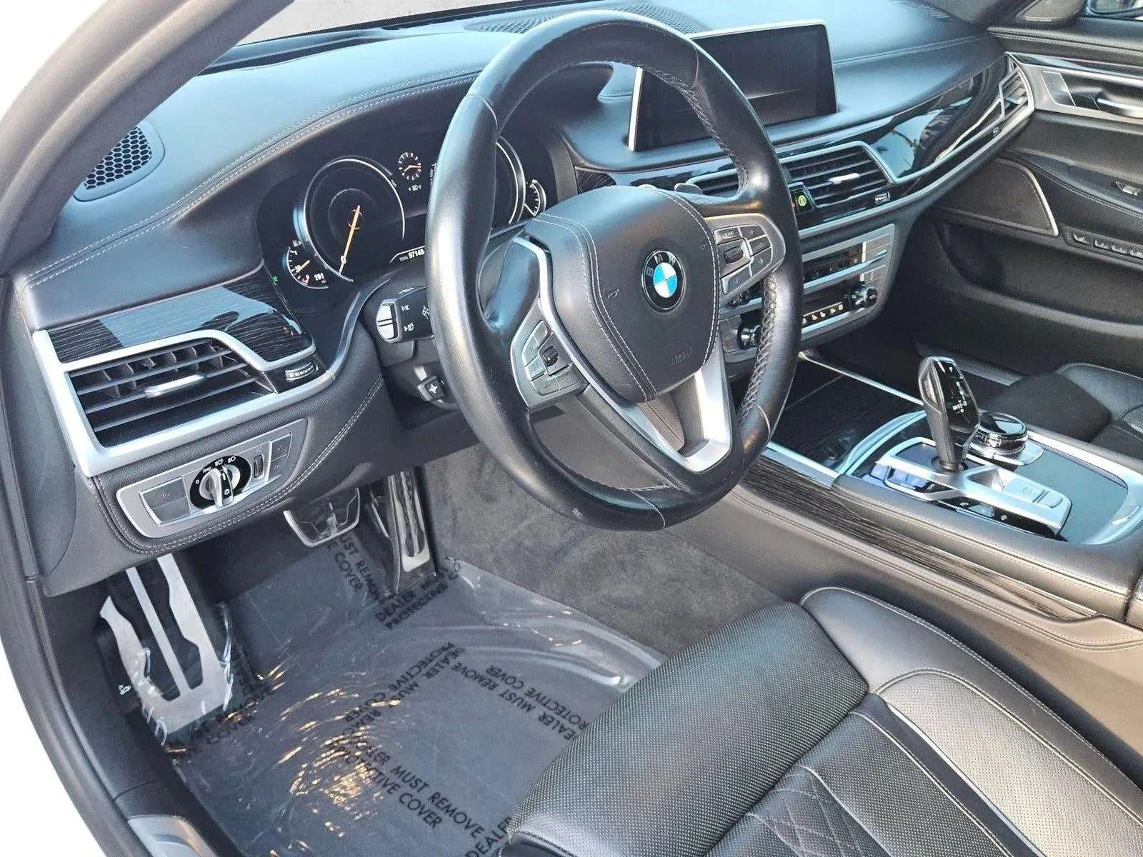 2019 BMW 750i 750i photo 5