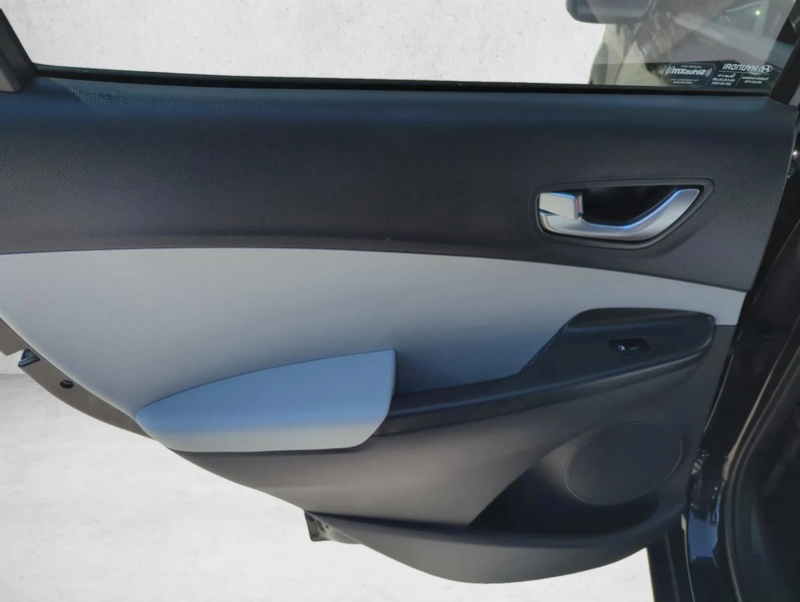 2023 Hyundai KONA SEL Auto AWD photo 10