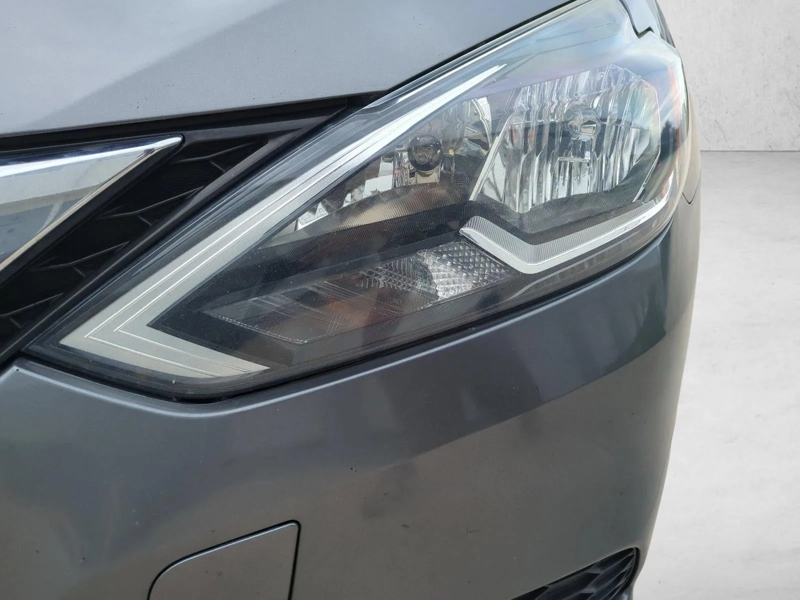2019 Nissan Sentra SV CVT photo 9