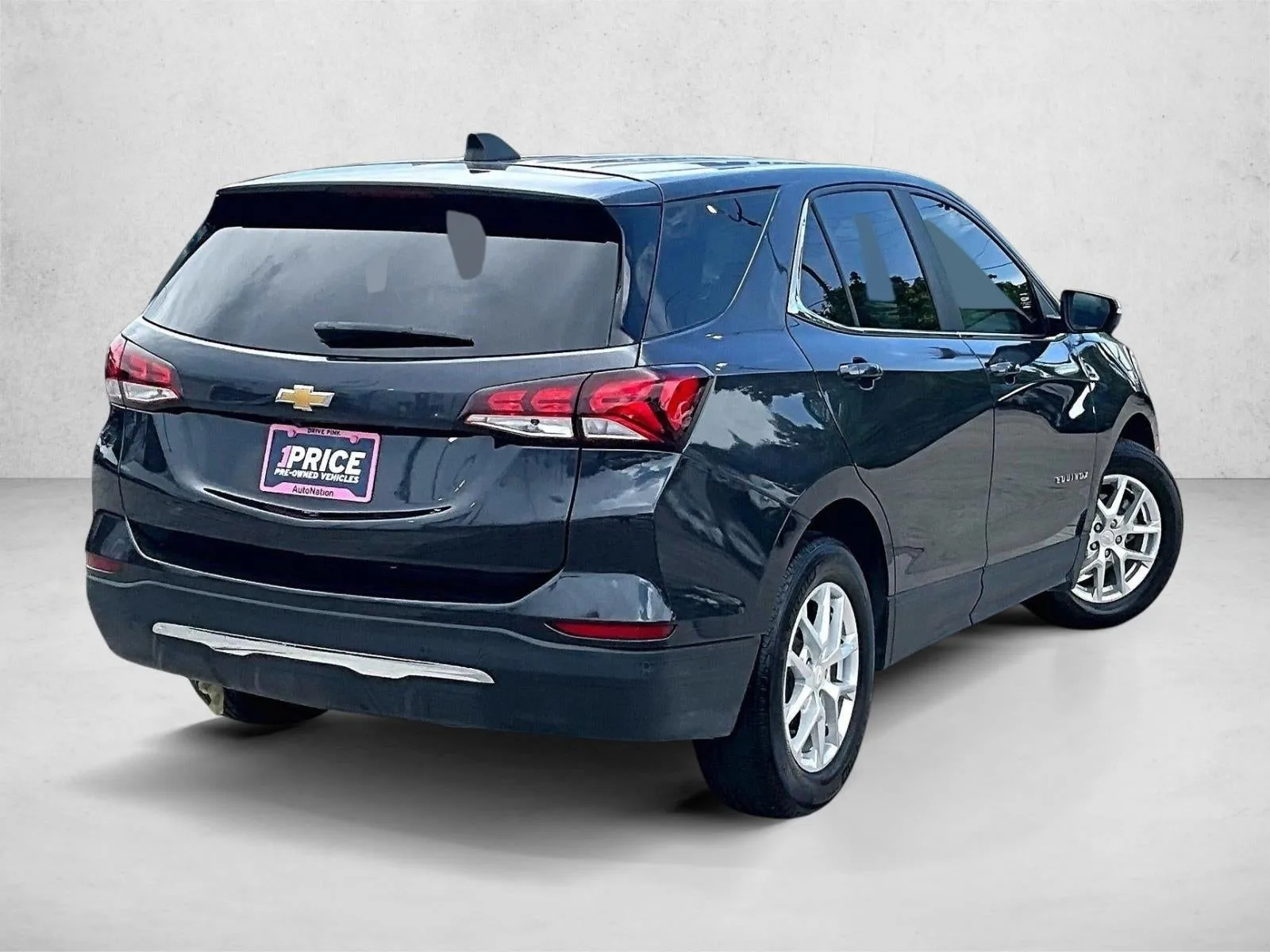 2022 Chevrolet Equinox LT photo 2