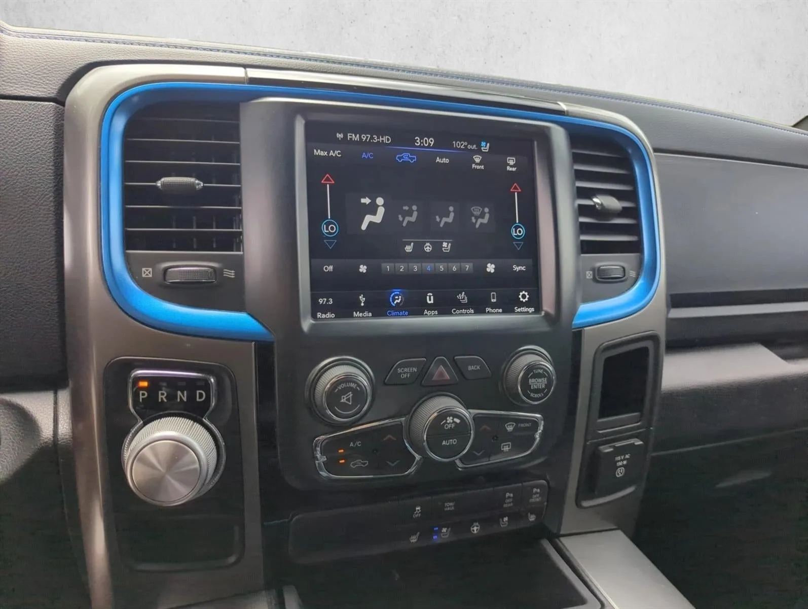 2018 RAM 1500 Sport 4x2 Crew Cab 5'7" Box *Ltd Avail* photo 10
