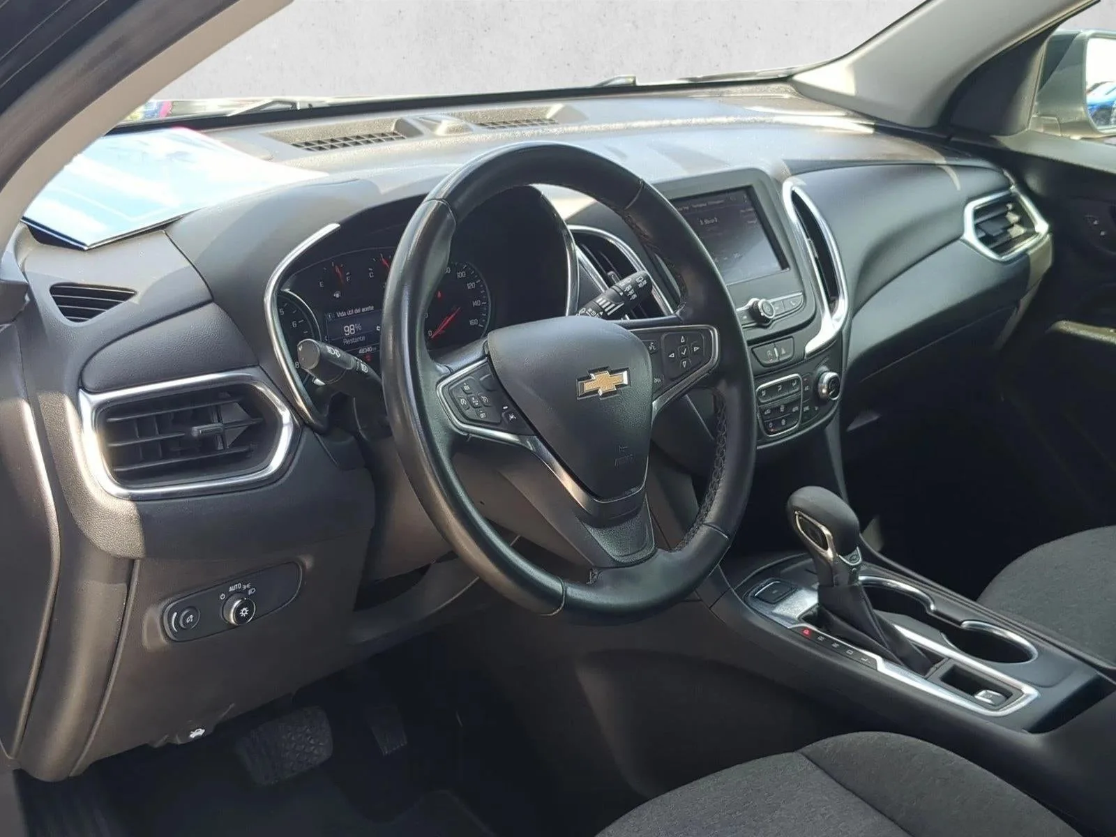 2024 Chevrolet Equinox LT photo 10