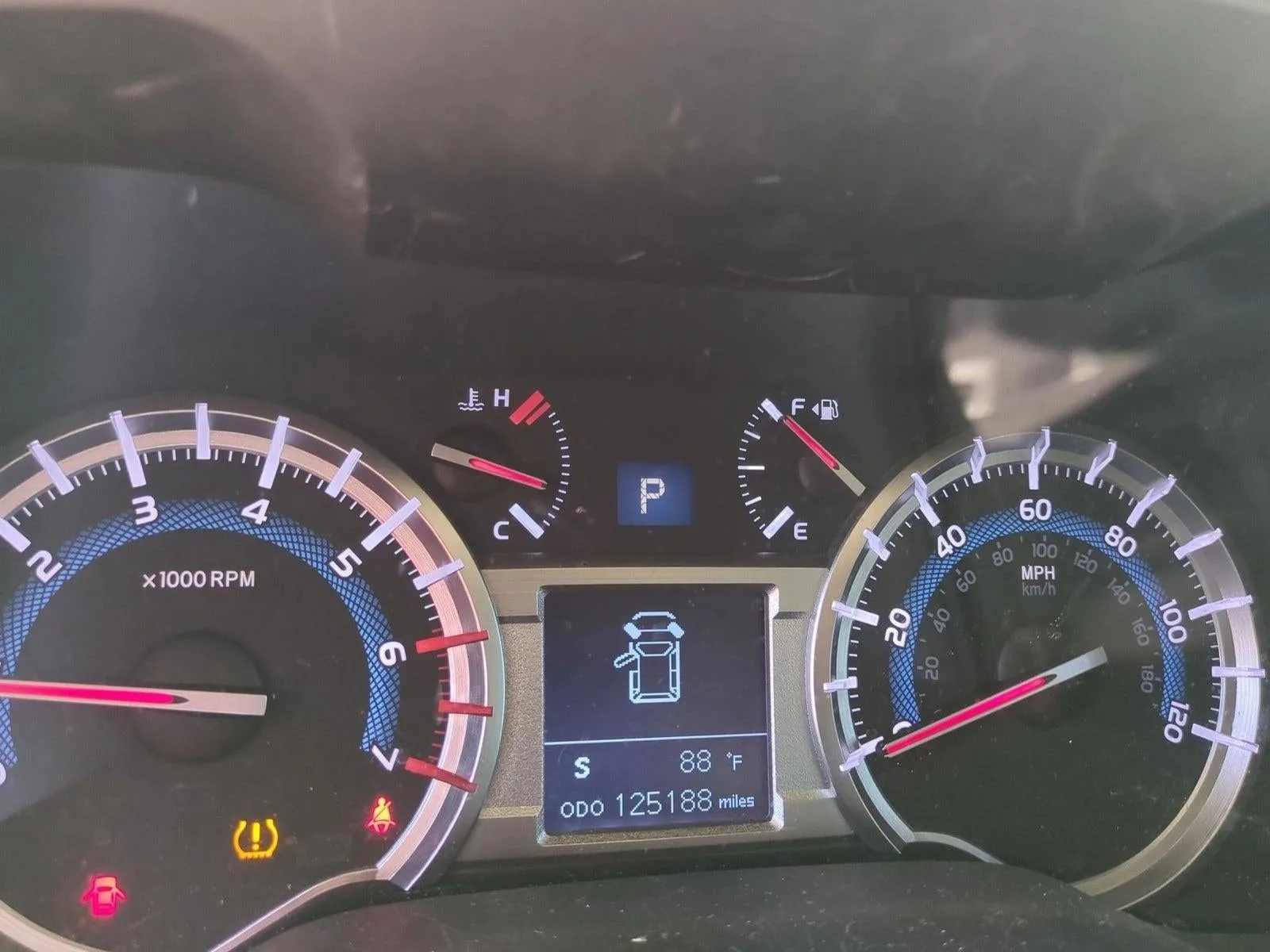 2018 Toyota 4Runner SR5 2WD (Natl) photo 12